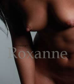 Naked masseuse Roxanne at the workshop naturist spa